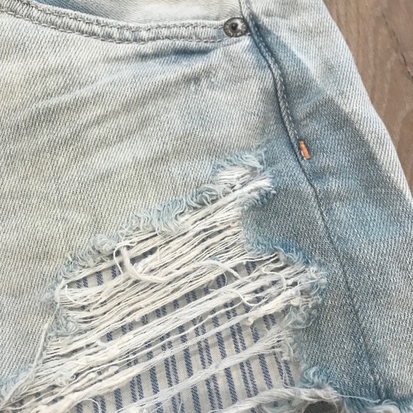 Denim shorts - Picture 2 of 3